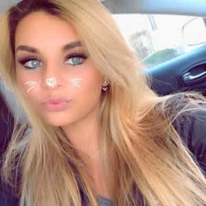 Meet your Posher, Marissa